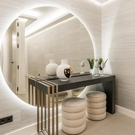 Ground Floor Luxurious Apartment *